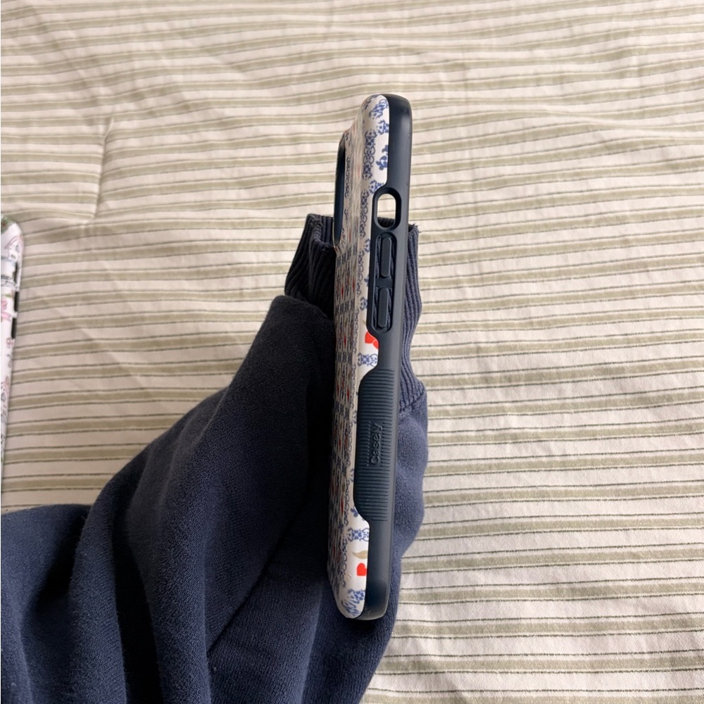 Casely iPhone 14 Patterned Cases - Picture 6 of 10